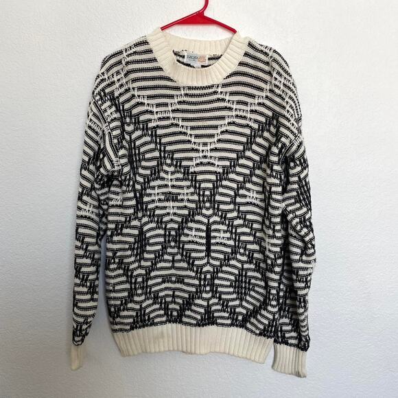 Black and white striped diamond print sweater - Picture 1 of 3